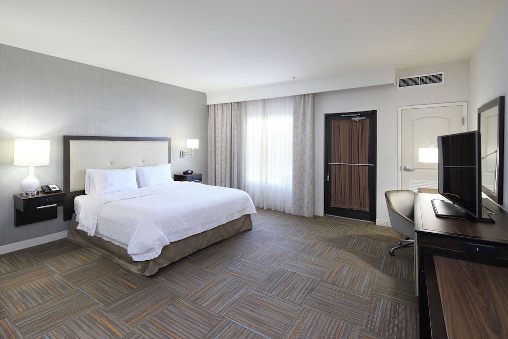 Hampton Inn & Suites Phoenix Tempe 20/42