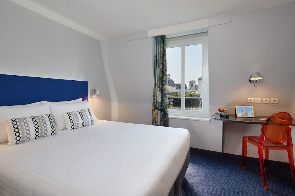 UNE AUTRE CHAMBRE 10/50