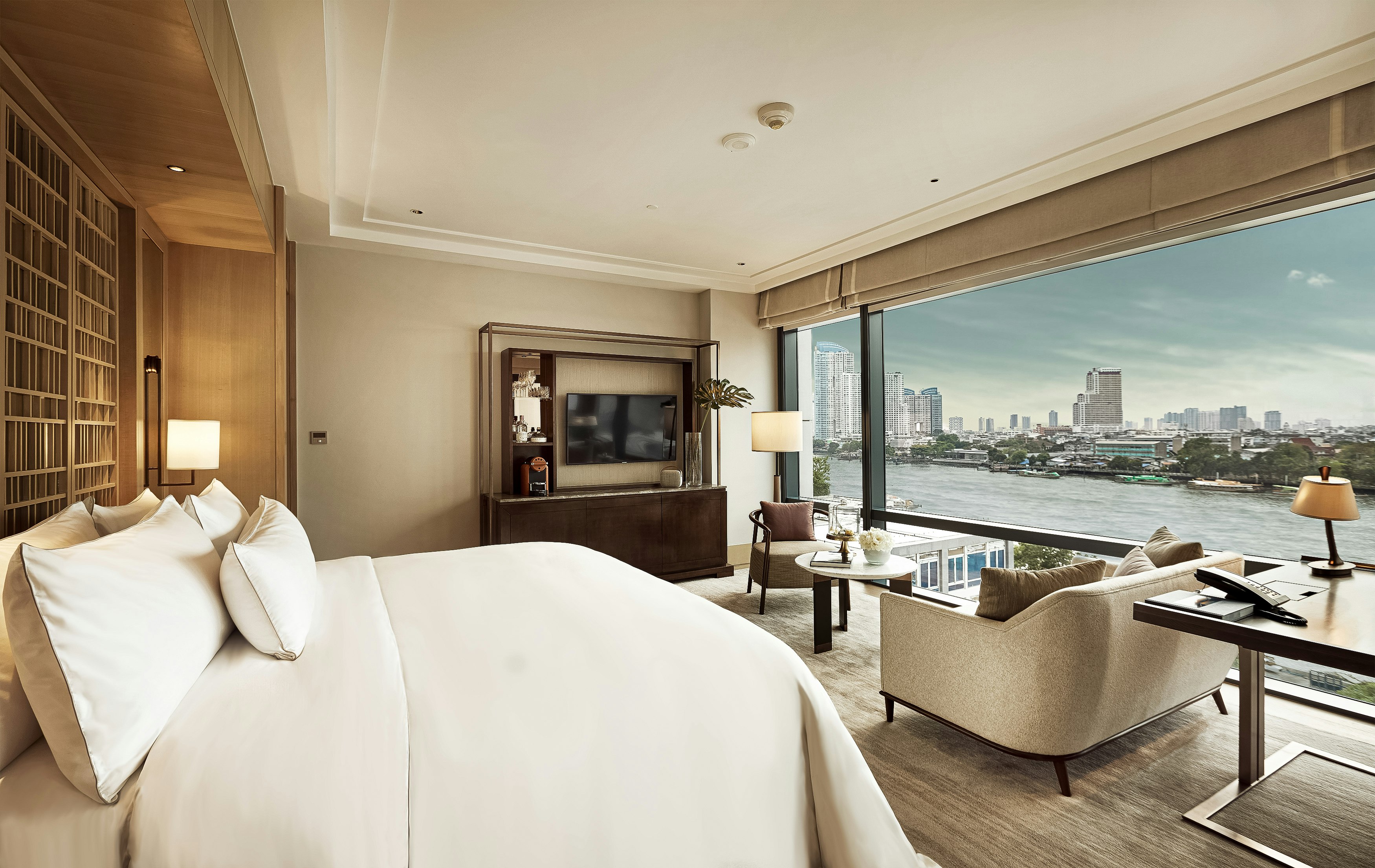 Premier, King Bed, River Front، Capella Bangkok 2/4