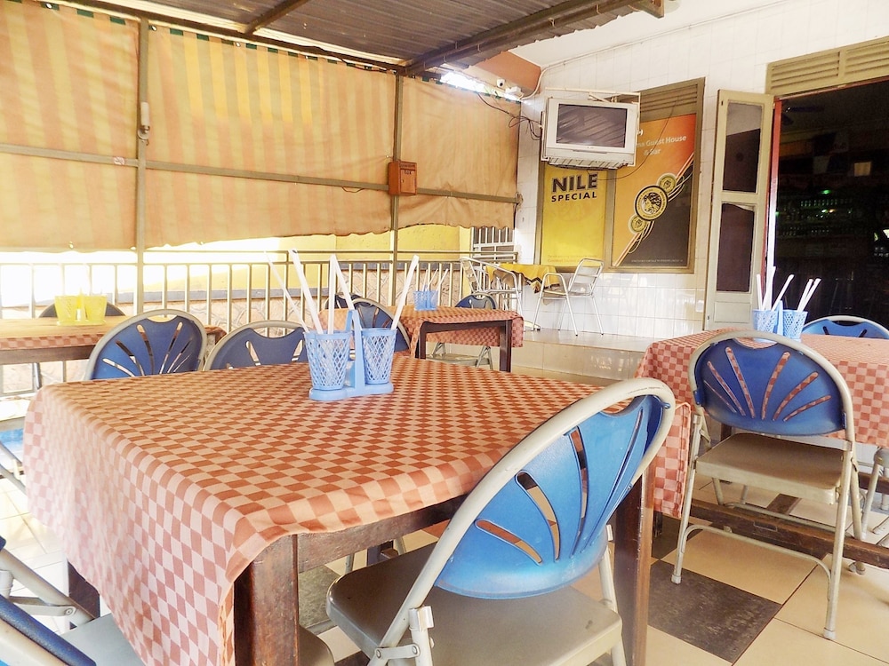 Rosama Guest House 38/42