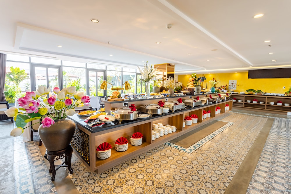 White Lotus hotel Hue 38/50