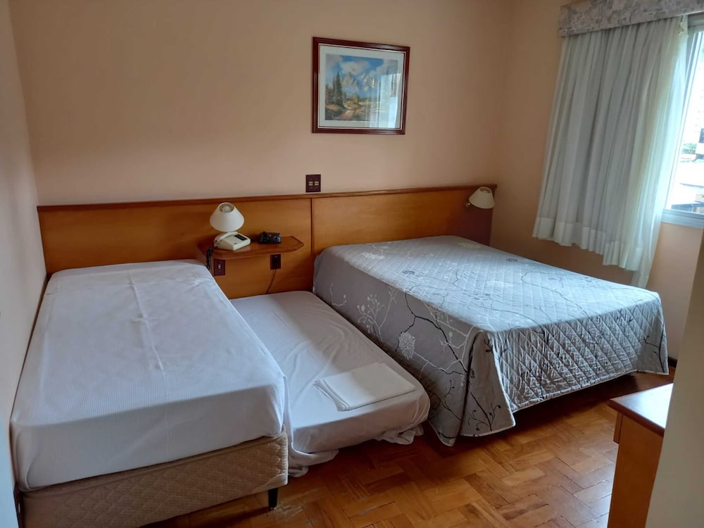 Plazza Hotel 4/55
