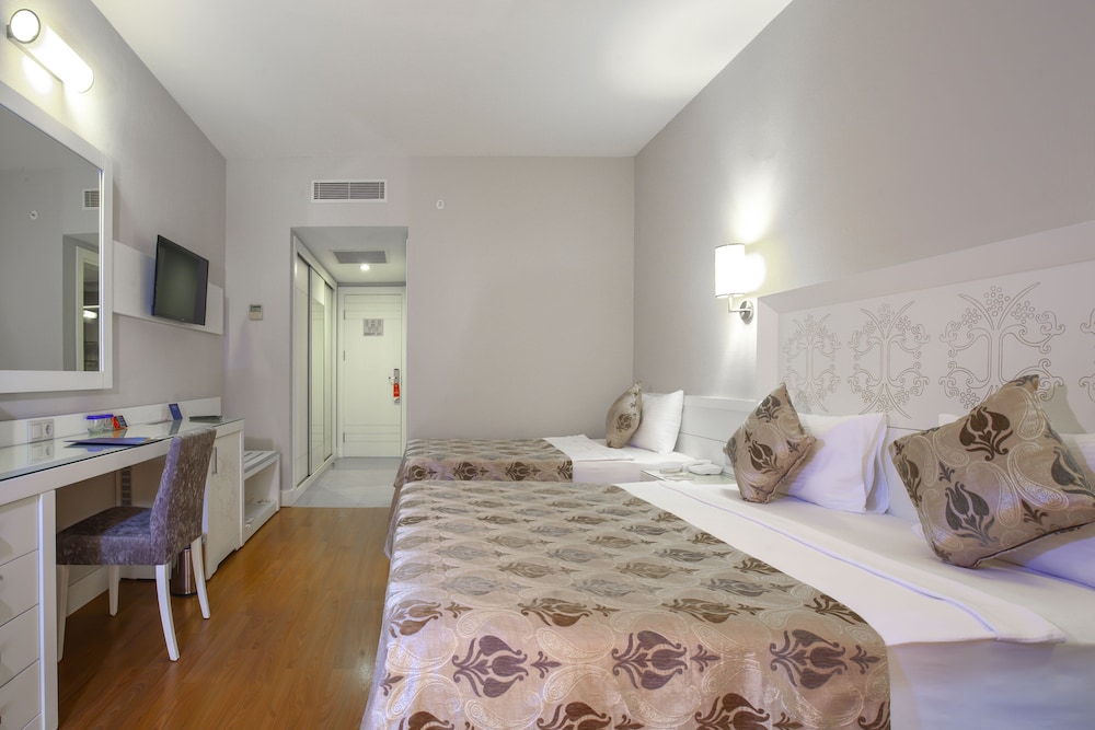 Vita Silva Hotel 12/50