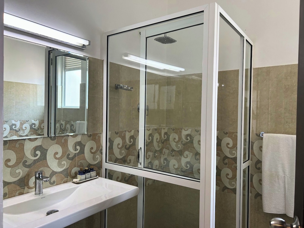 The Suite 262 44/50