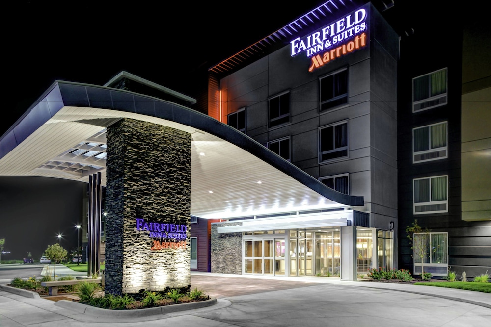 Fairfield Inn Suites Lansing At Eastwood in LANSING - MI