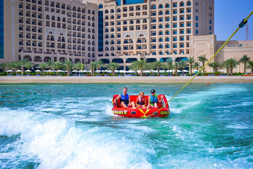 Al Bahar Hotel & Resort 40/50