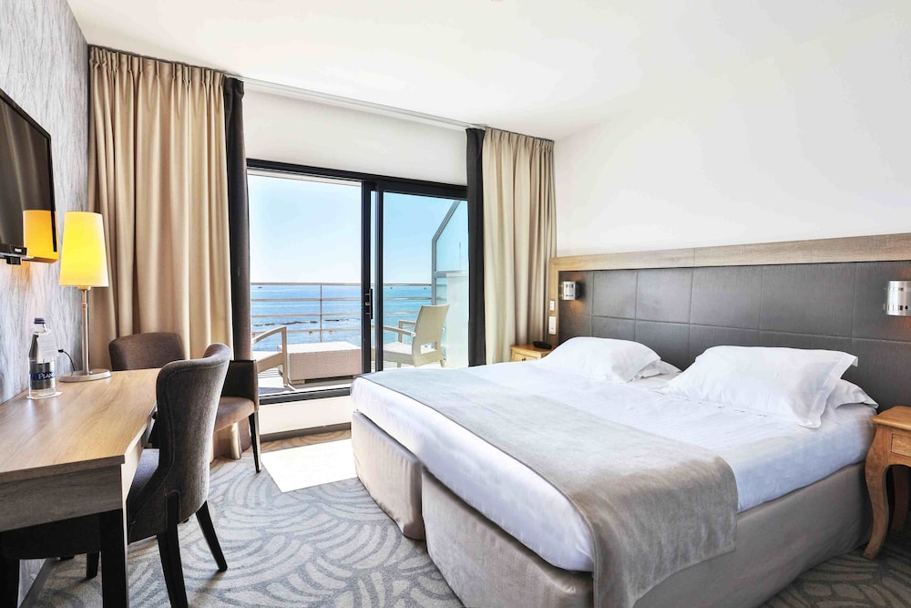 Atlantic Hotel 6/46