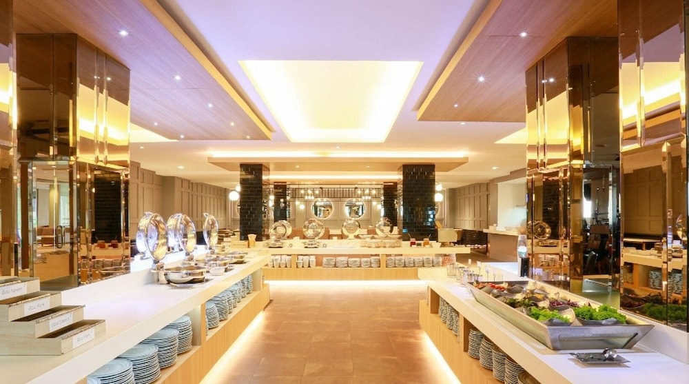 Golden City Rayong Hotel 8/69