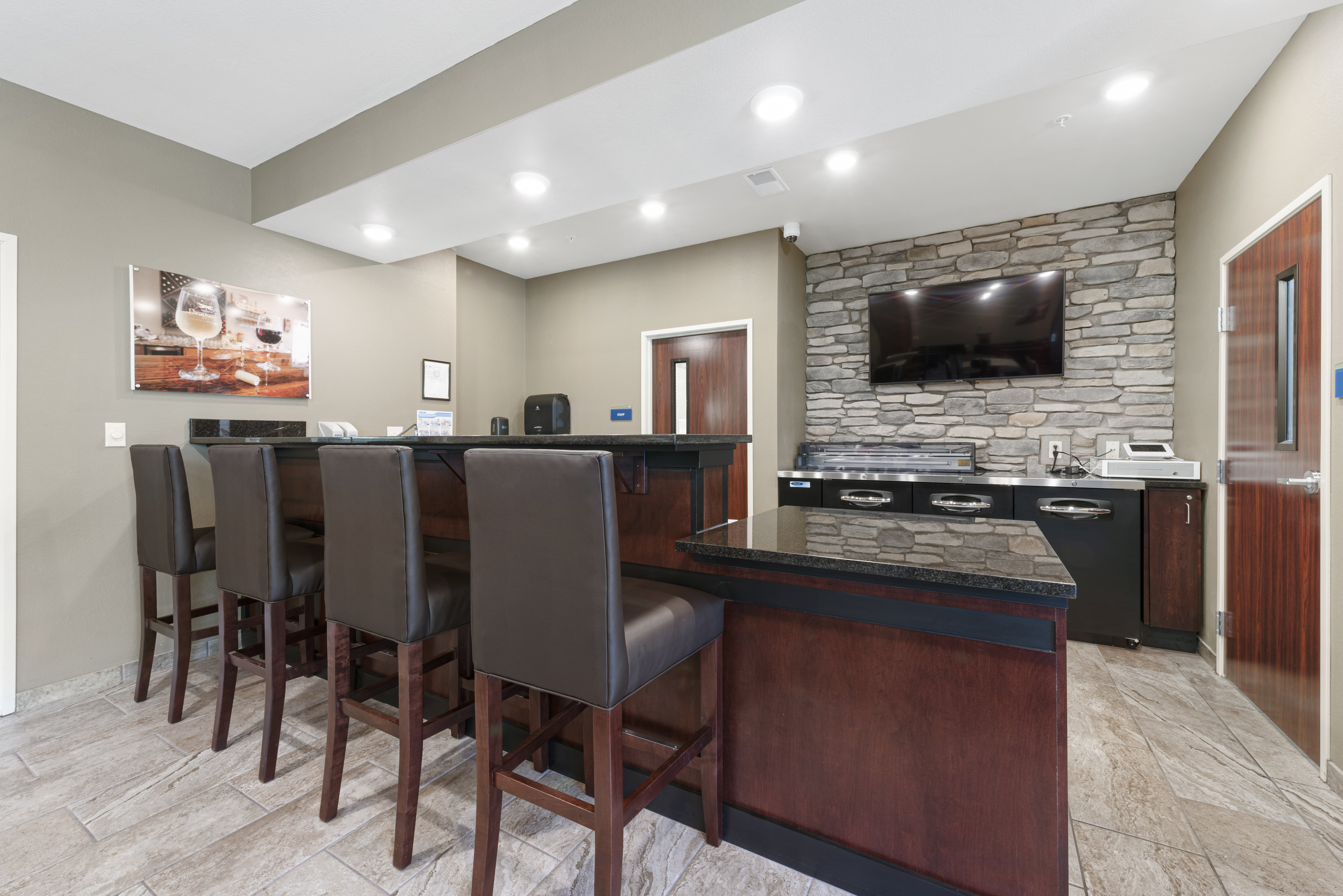 Cobblestone Hotel & Suites - Urbana 55/69