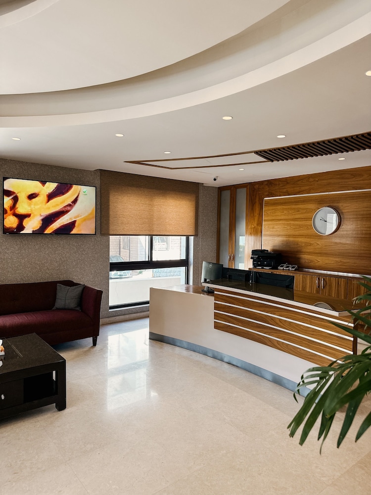 Celino Hotel 2/23