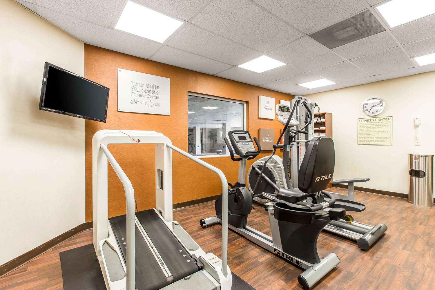 Comfort Suites Forsyth Near I-75 26/49