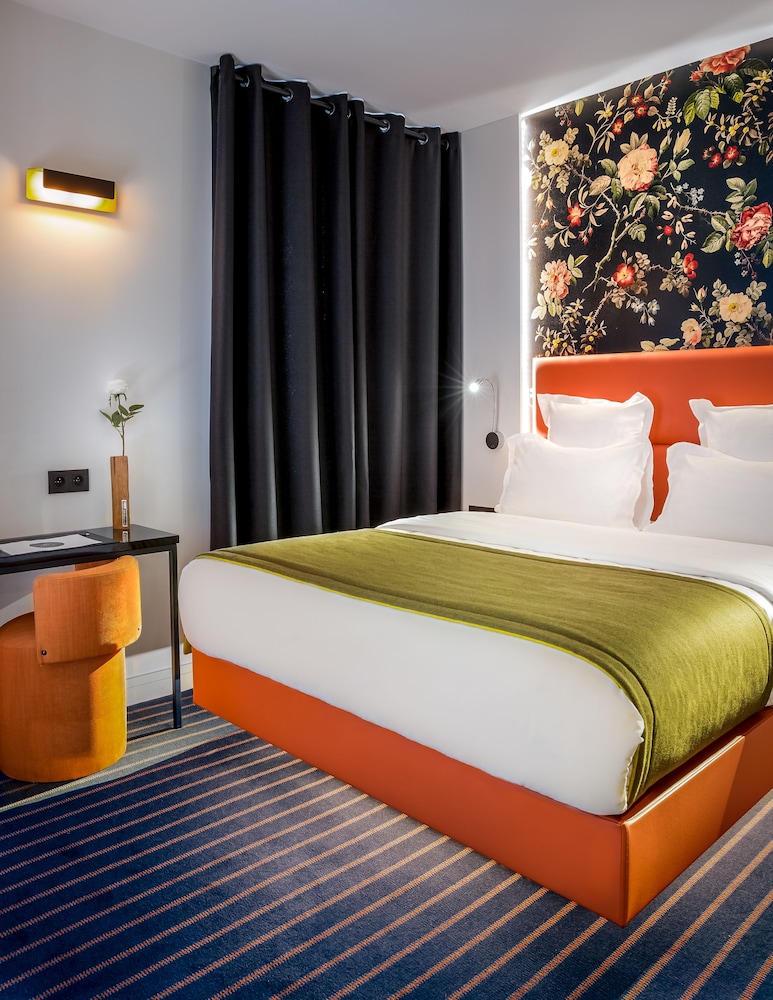 SUPERIOR, DOUBLE BED