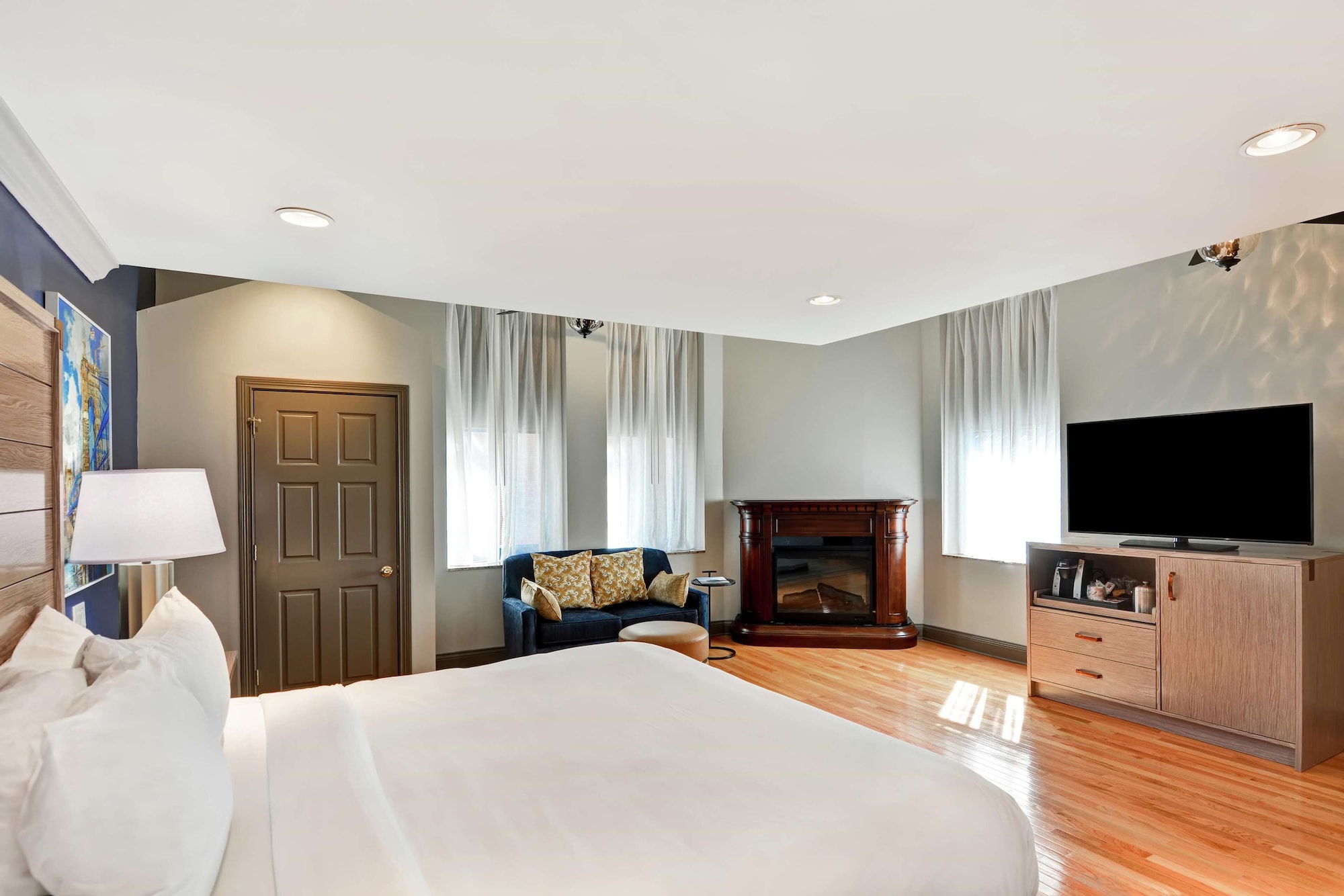 PREMIUM, KING BED