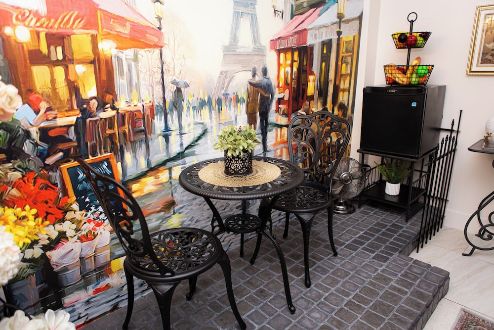 5th East Hall Bed Breakfast 34/46