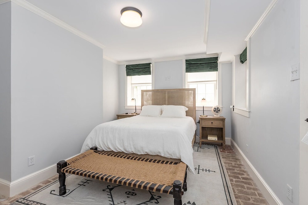Bellwether House 12/50