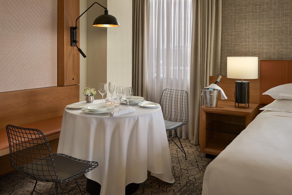 Sheraton Parkway Toronto North Hotel Suites 16/46