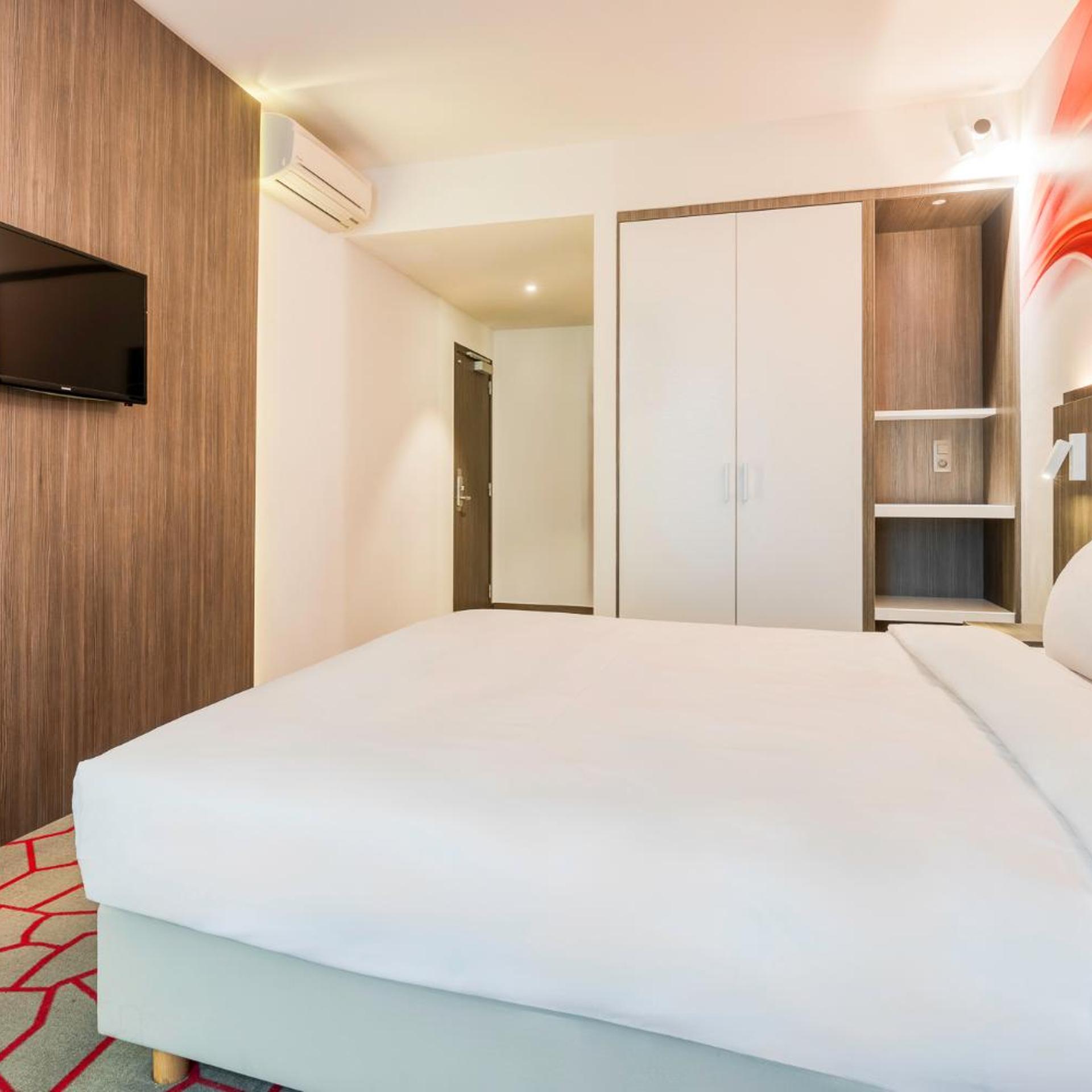 غرفة سوبيريور بسرير كينج، B&B HOTEL Mons Centre 6/10