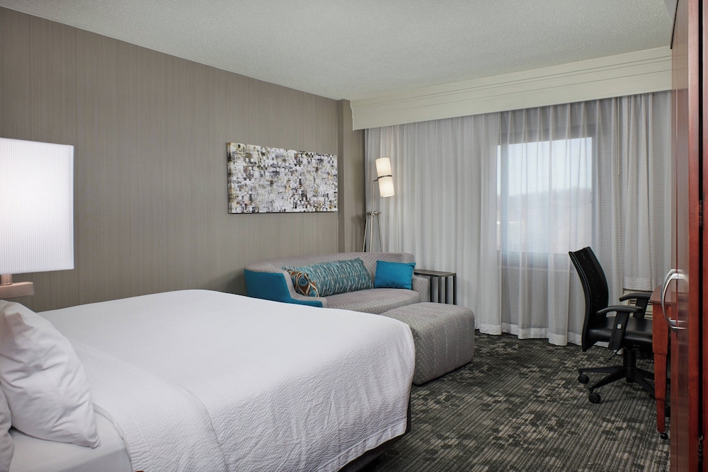 Room, King Bed, Sofa