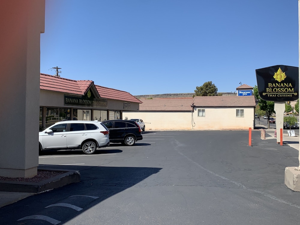 Econo Lodge St George North - Near Pioneer Park 21/33