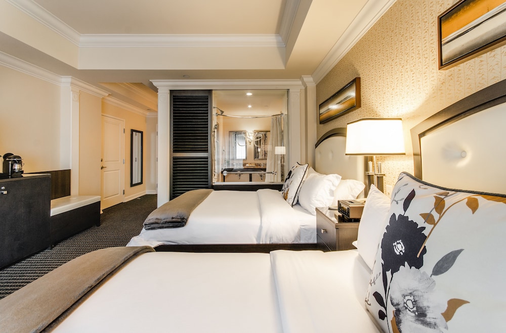 CLASSIC, 2 QUEEN BEDS