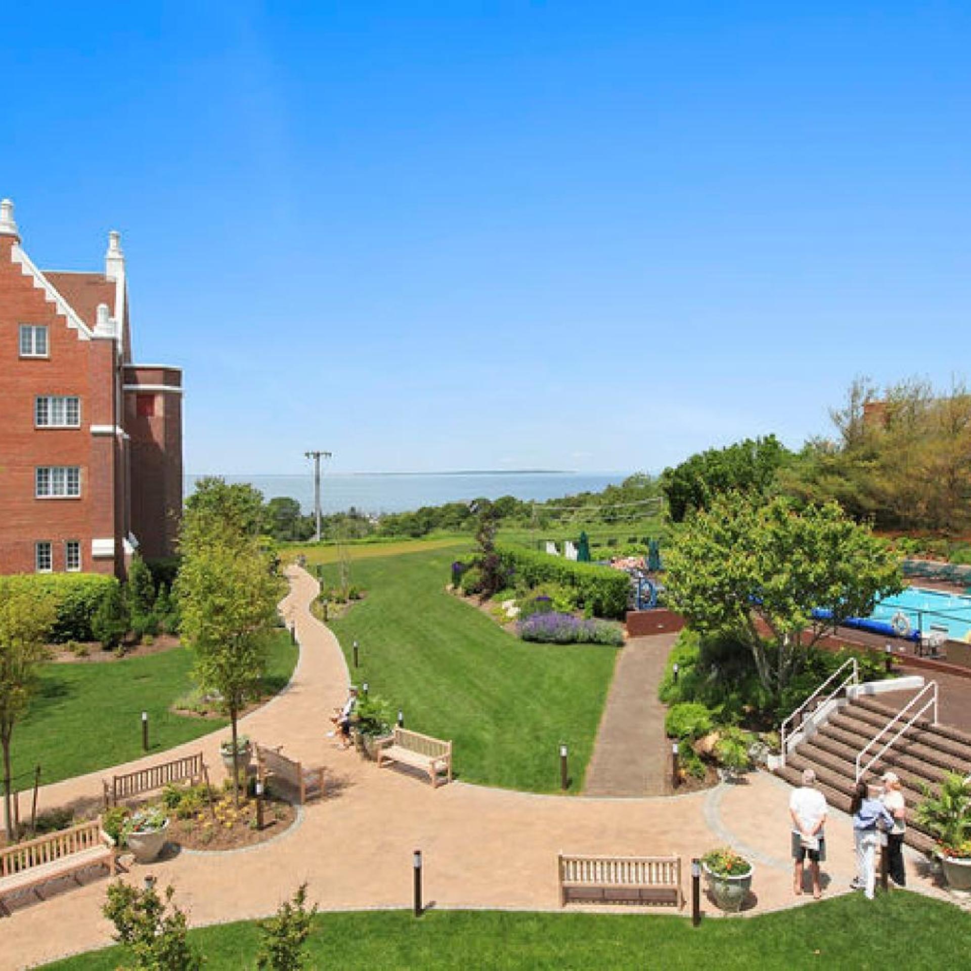 Montauk Manor 46/50