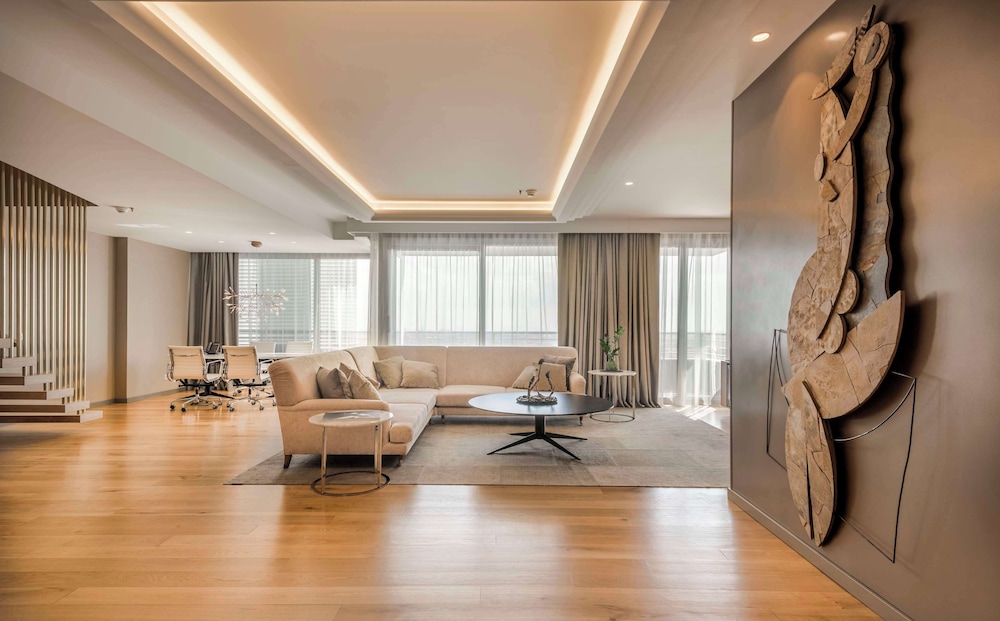 NH Collection Madrid Eurobuilding 28/49