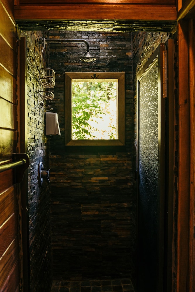 Bambuda Lodge 9/66