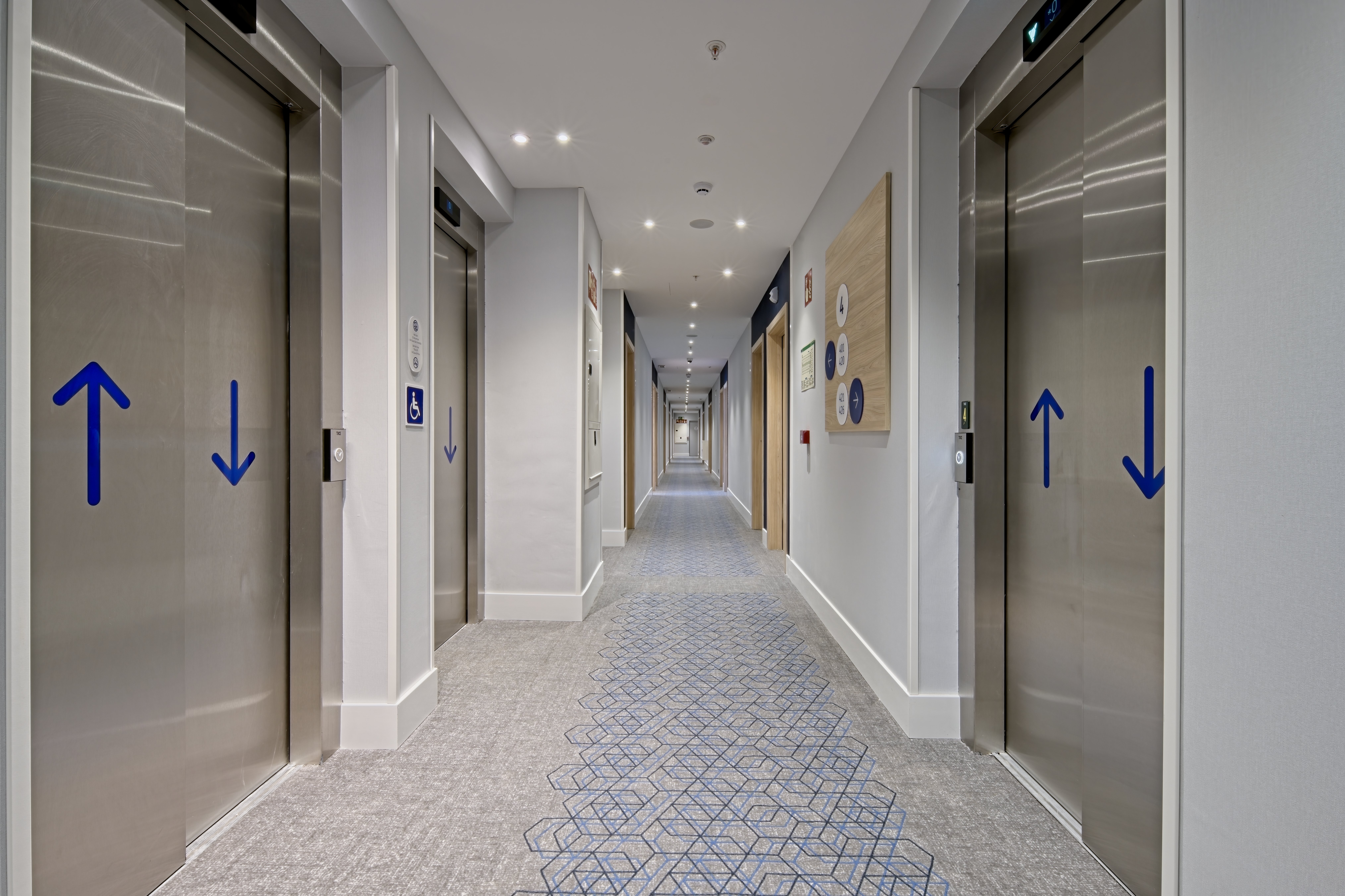 Holiday Inn Express Madrid Airport 18/40