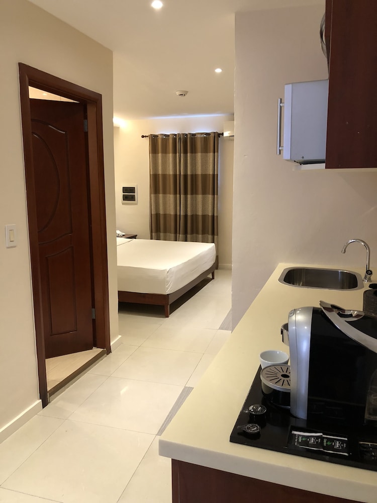Curacao Suites Hotel 11/66
