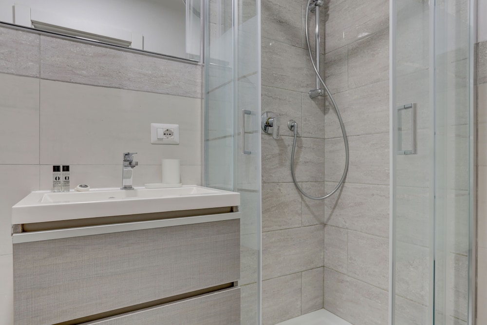 Santi Quattro Apartment & Rooms - Colosseo 45/49
