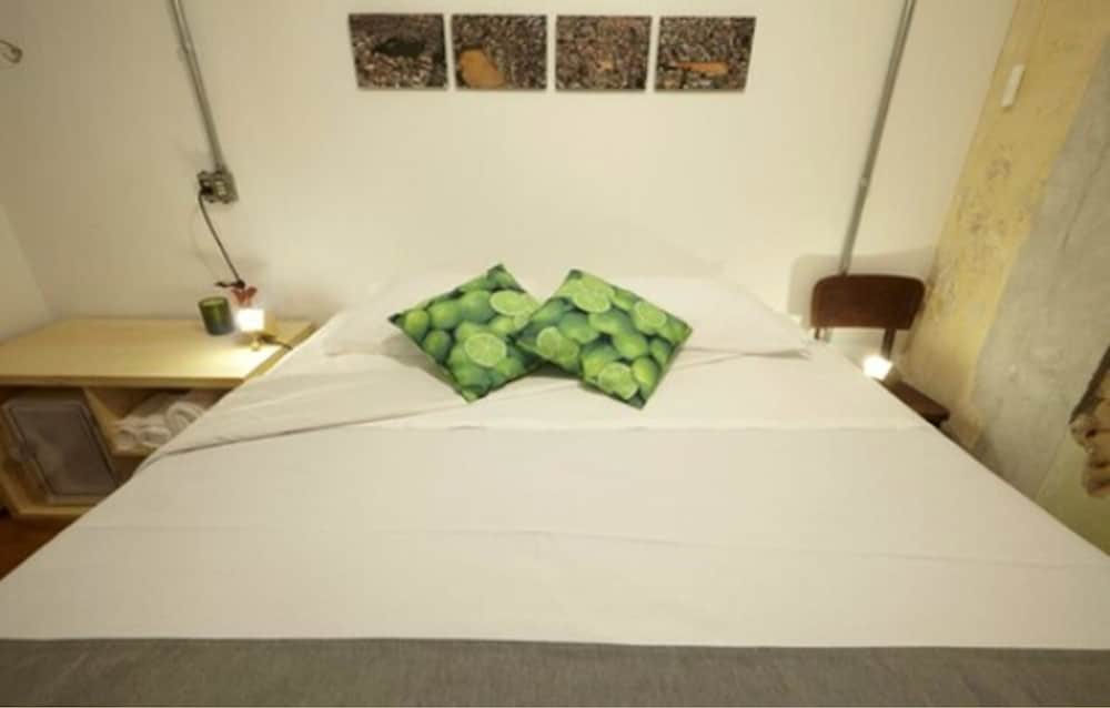 GUEST URBAN HOTEL 28/56