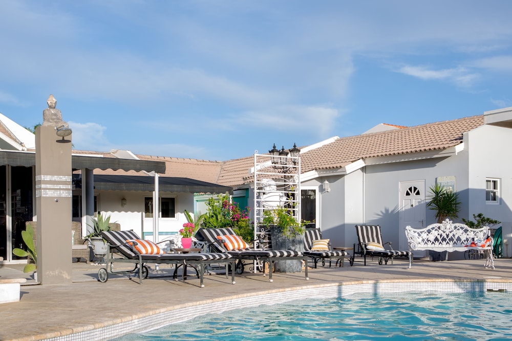 Modern Hotel Aruba 39/50