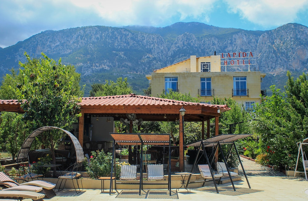 Lapida Garden Hotel 6/48