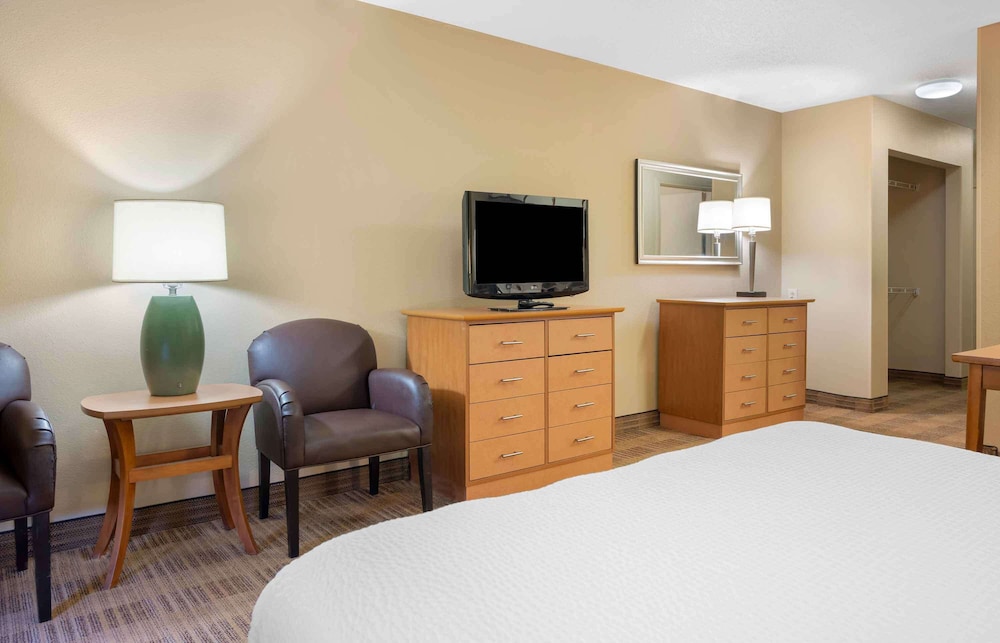 Extended Stay America Pittsburgh - Airport 45/52