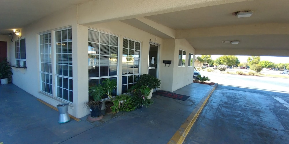 Red Roof Inn Los Banos 2/19