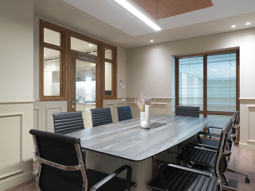LIV Mackenzie Beach Suites 40/55