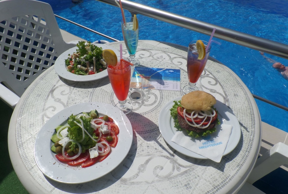 Mediteran Resort Ulcinj 12/17