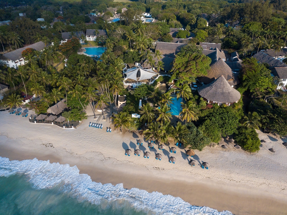 Diamonds Leisure Beach and Golf Resort 11/63