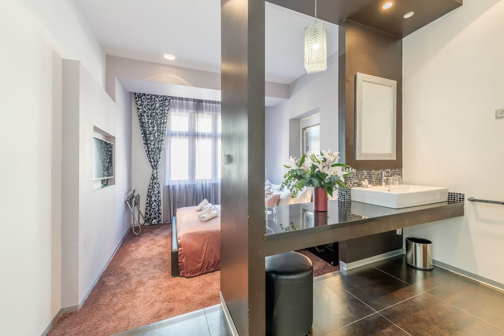 Starlight luxury rooms 36/50