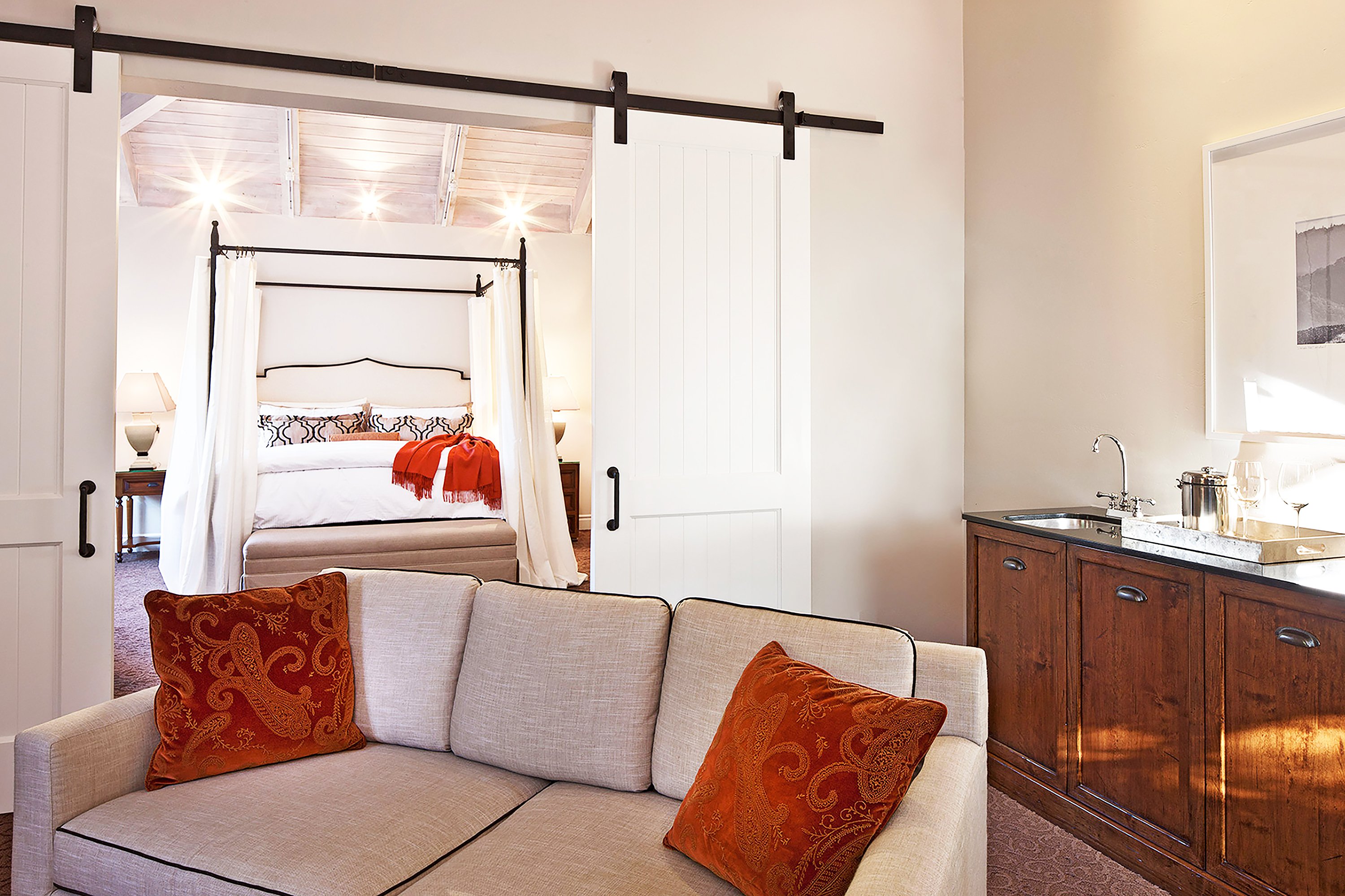 Hotel Yountville 43/69
