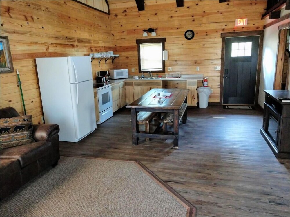 Freedom Ridge Cabins 38/54