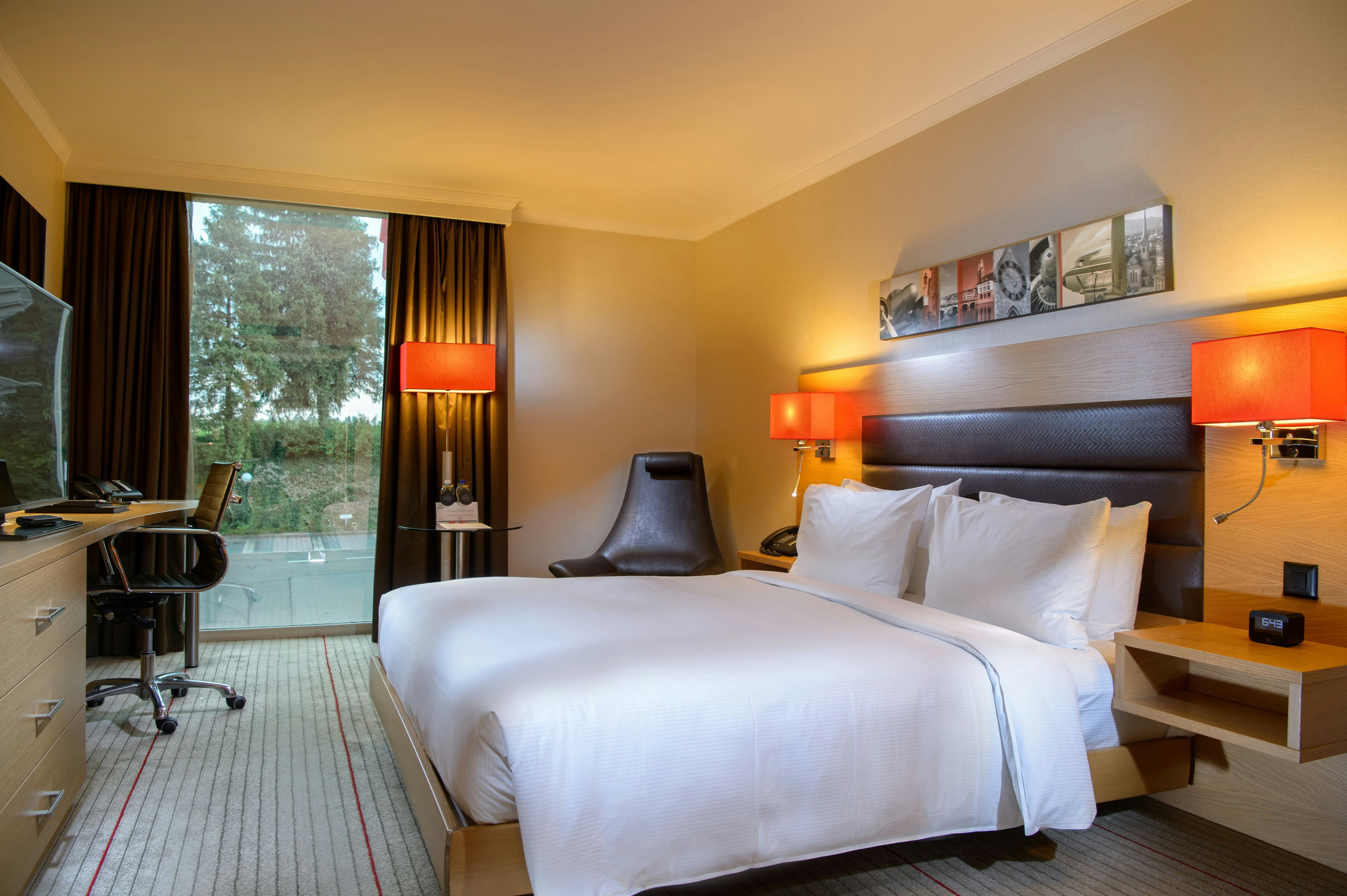 GUEST ROOM, QUEEN BED