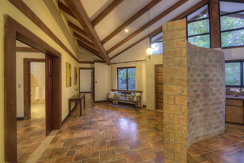 Hacienda La Pacifica 37/73