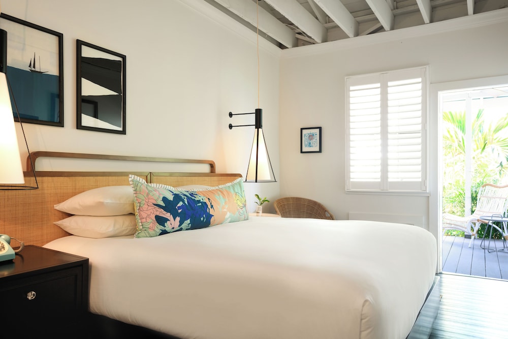 2 Bedrooms, Loft, Suite, King and Queen Bed