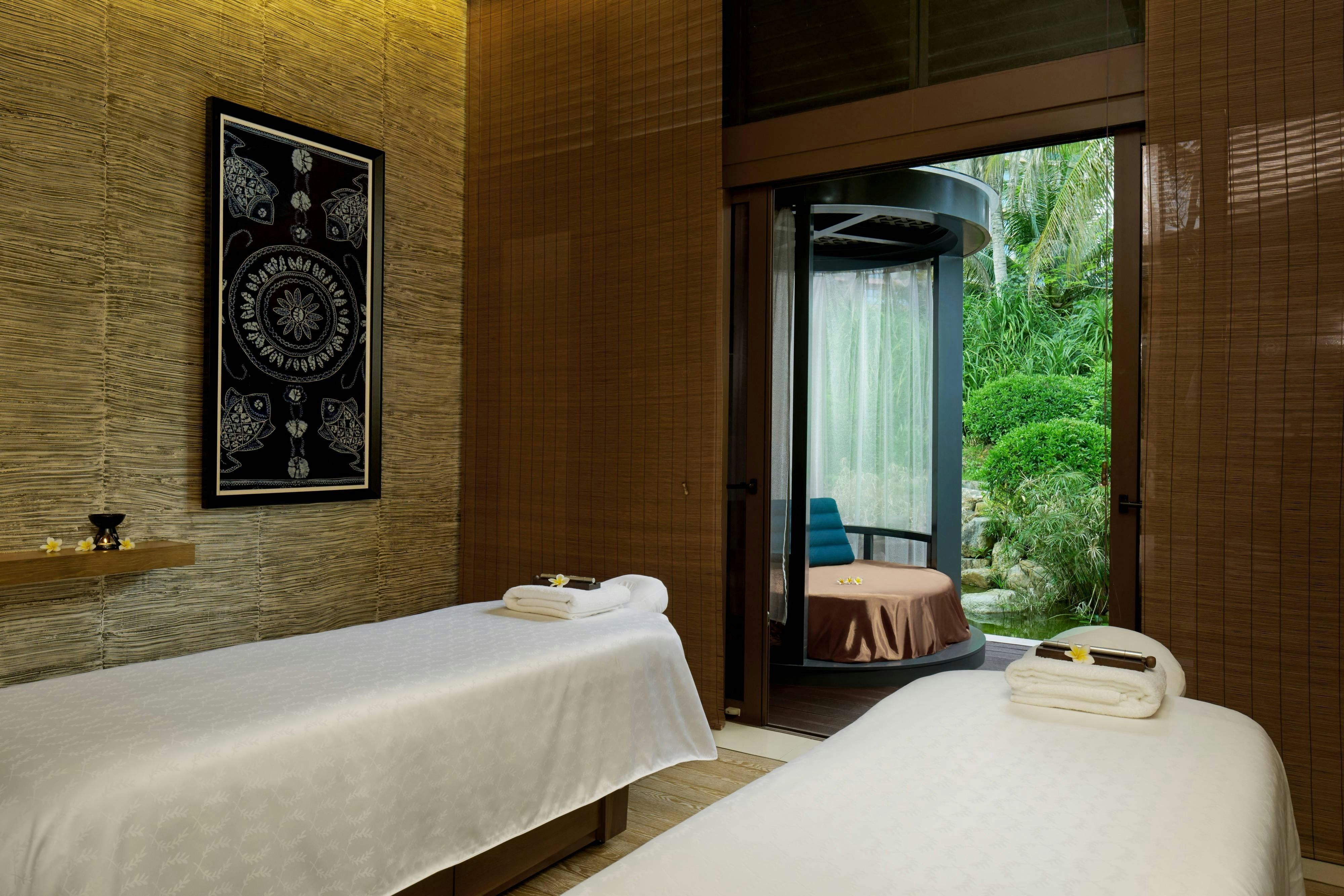 Sheraton Shenzhou Peninsula Resort Wanning Hainan 1/12