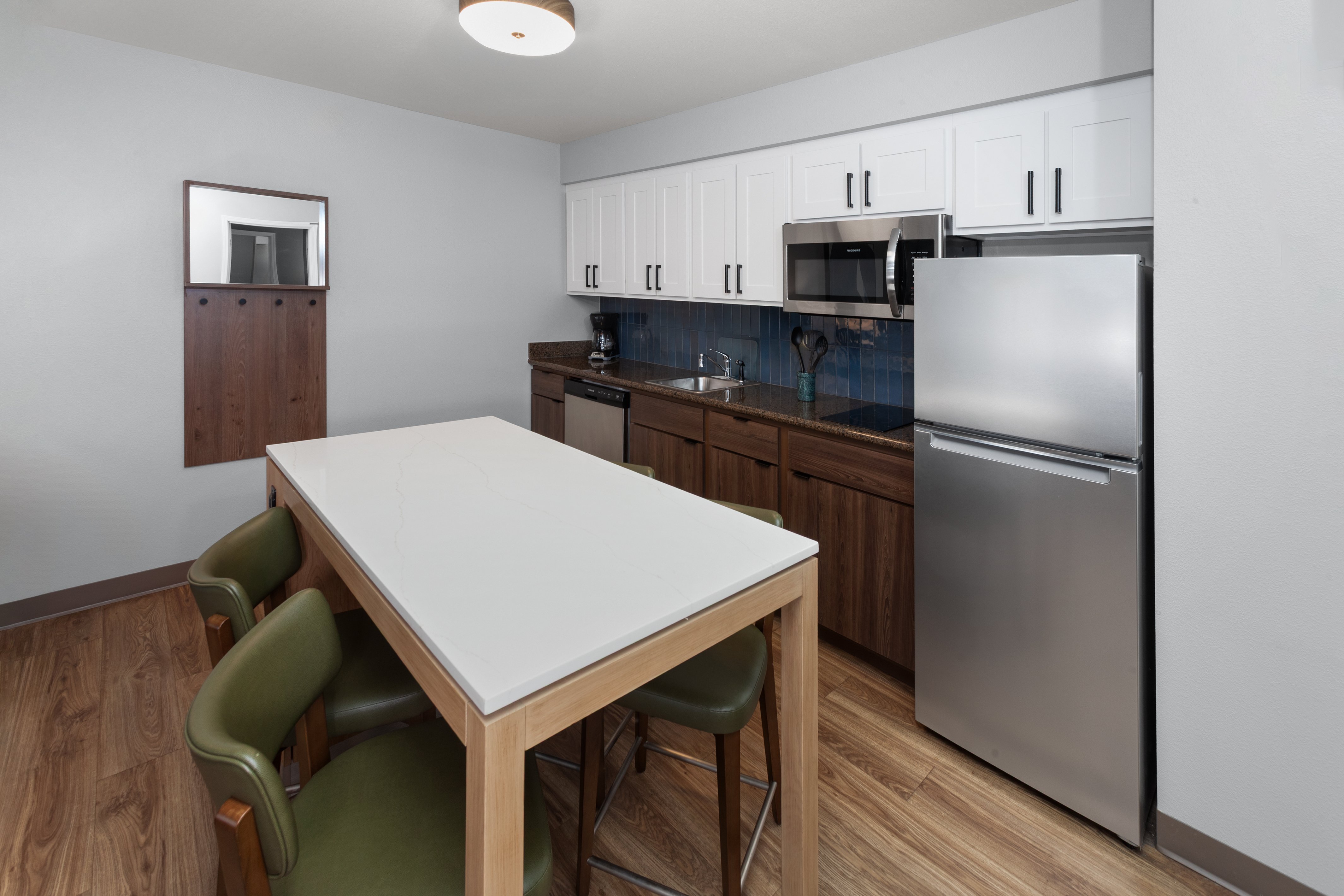 Staybridge Suites Lansing-Okemos 62/84