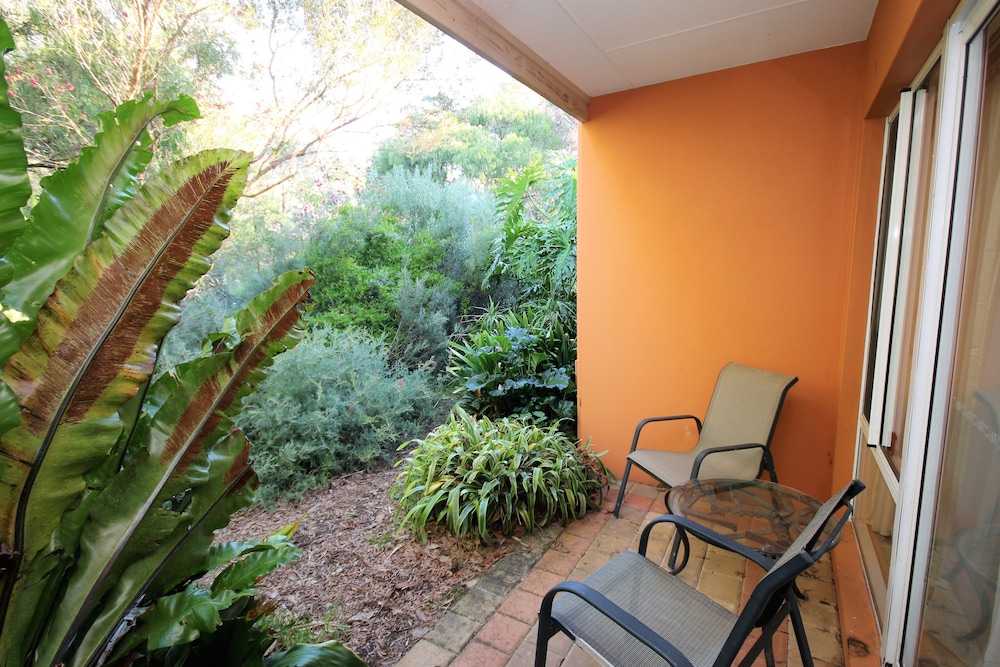 MARGARET RIVER BED AND BREAKFAST 38/48