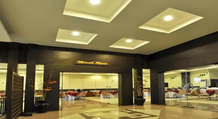 Muria Hotel 12/41