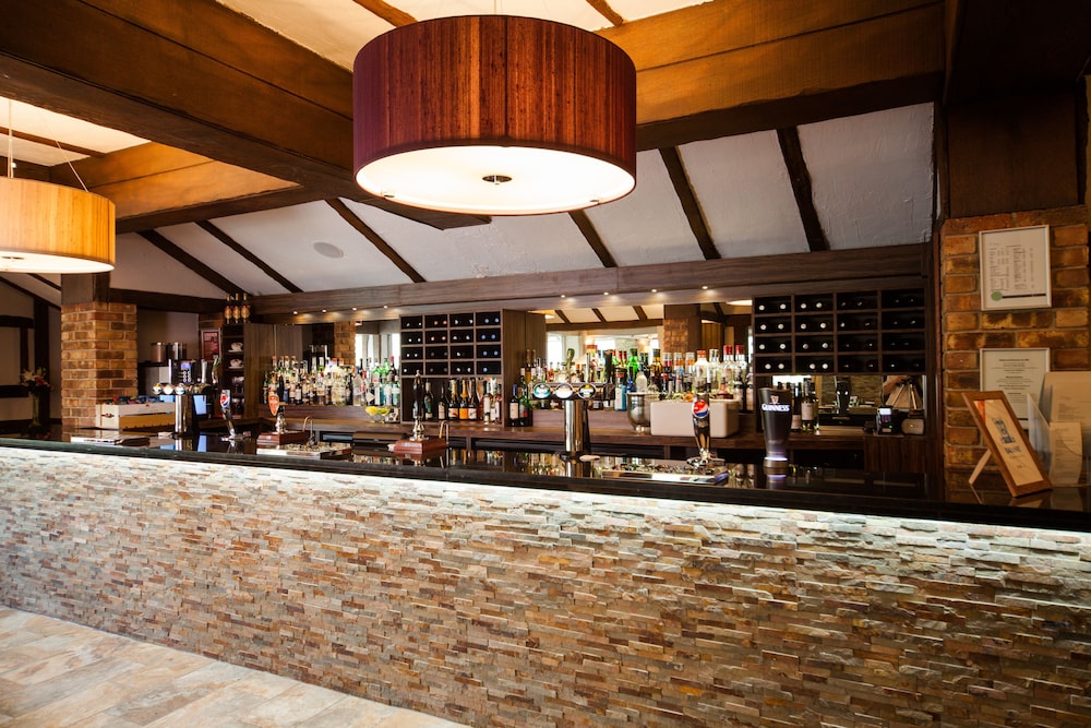 Legacy Rose And Crown Hotel 48/59