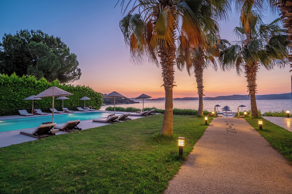 Med Inn Boutique Hotel 45/56